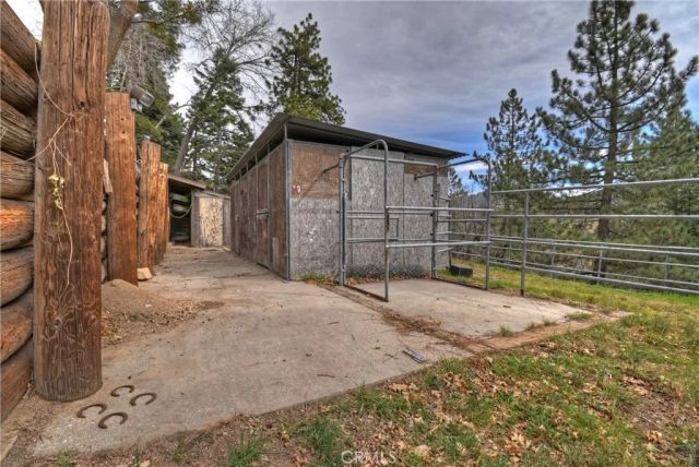 32047 Pine Cone, Running Springs, CA 92382