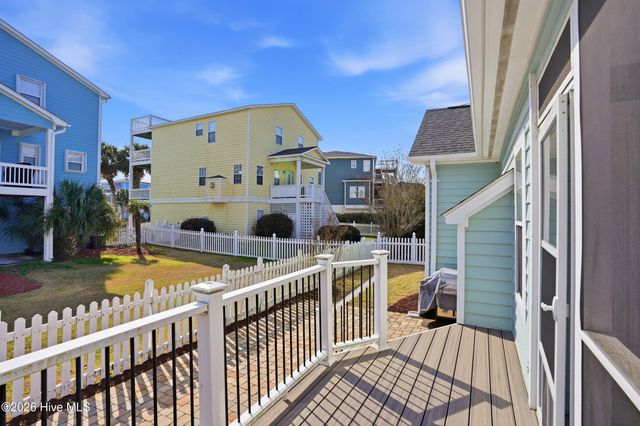 718 Sloop Pointe Lane, Kure Beach, NC 28449