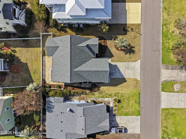 718 Sloop Pointe Lane, Kure Beach, NC 28449