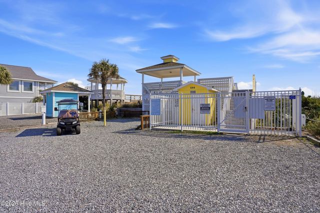 718 Sloop Pointe Lane, Kure Beach, NC 28449