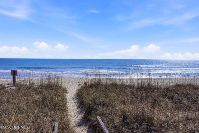 718 Sloop Pointe Lane, Kure Beach, NC 28449