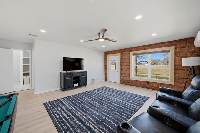 230 Frosty Hollow Road, Denison, TX 75021