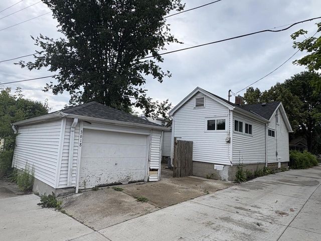 3618 E Martin AVENUE, Cudahy, WI 53110