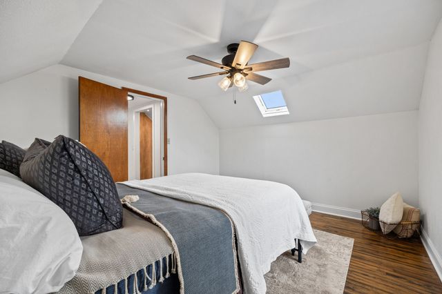 214 N 16th Avenue W, Newton, IA 50208