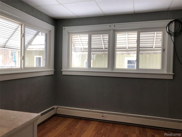 2005 Fairfield Avenue, Wixom, MI 48393