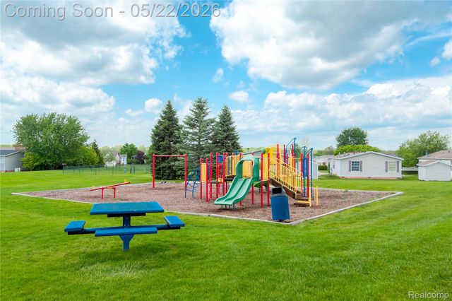 12239 Maple Creek Court, Green Oak Township, MI 48178