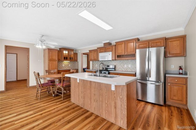 12239 Maple Creek Court, Green Oak Township, MI 48178
