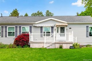 12239 Maple Creek Court, Green Oak Township, MI 48178