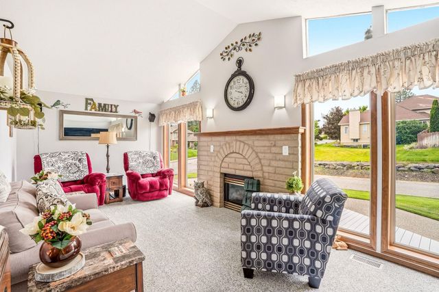 10921 E Richard Ln, Spokane Valley, WA 99206