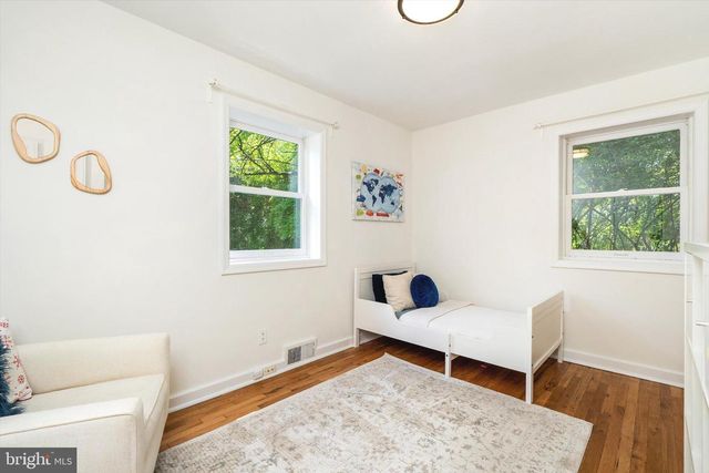 21 GROVER AVE, Princeton, NJ 08540