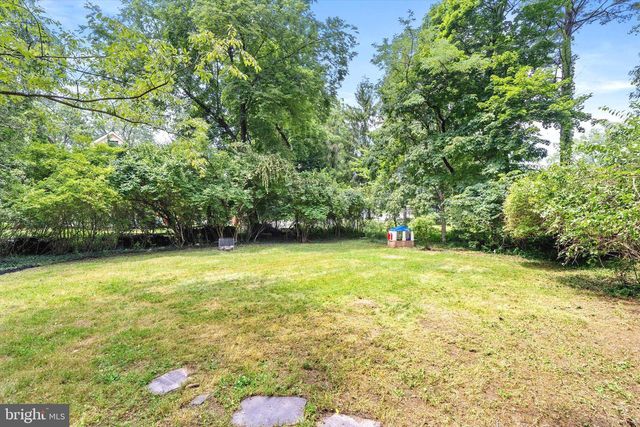 21 GROVER AVE, Princeton, NJ 08540