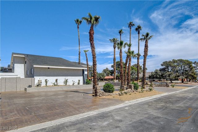 2685 South Tenaya Way, Las Vegas, NV 89117