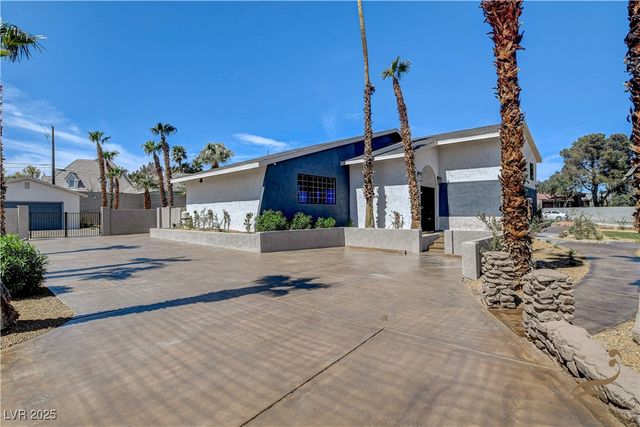 2685 South Tenaya Way, Las Vegas, NV 89117