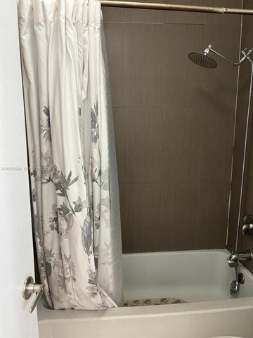 15600 SW 80th St L-302, Miami, FL 33193