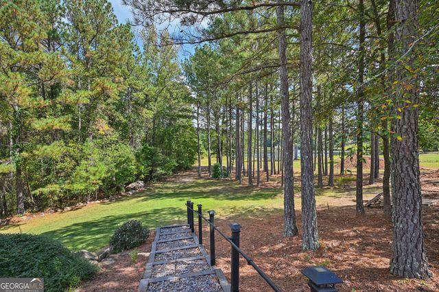 395 Beaumont Farms Drive, Sharpsburg, GA 30277
