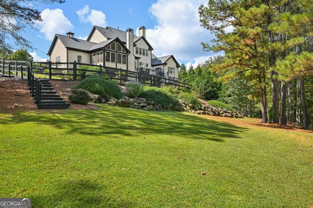 395 Beaumont Farms Drive, Sharpsburg, GA 30277