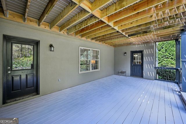 395 Beaumont Farms Drive, Sharpsburg, GA 30277