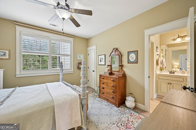 395 Beaumont Farms Drive, Sharpsburg, GA 30277