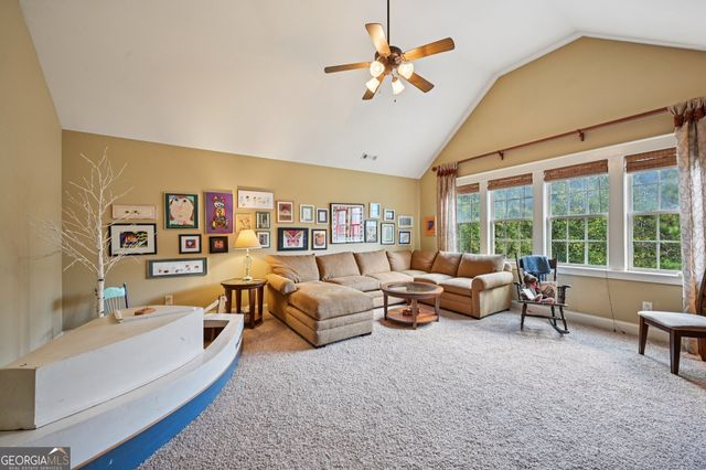 395 Beaumont Farms Drive, Sharpsburg, GA 30277