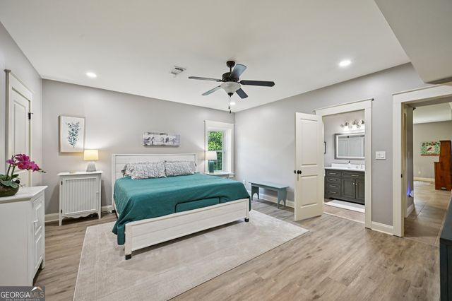 395 Beaumont Farms Drive, Sharpsburg, GA 30277
