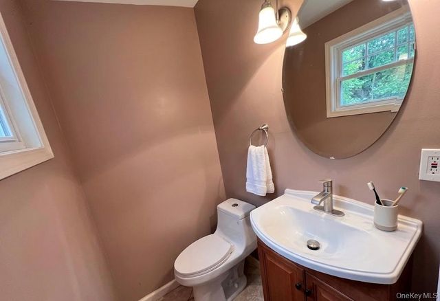 51 N Pascack Road, Nanuet, NY 10954