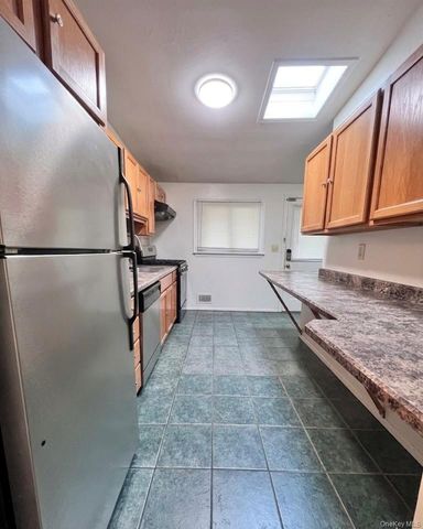 51 N Pascack Road, Nanuet, NY 10954