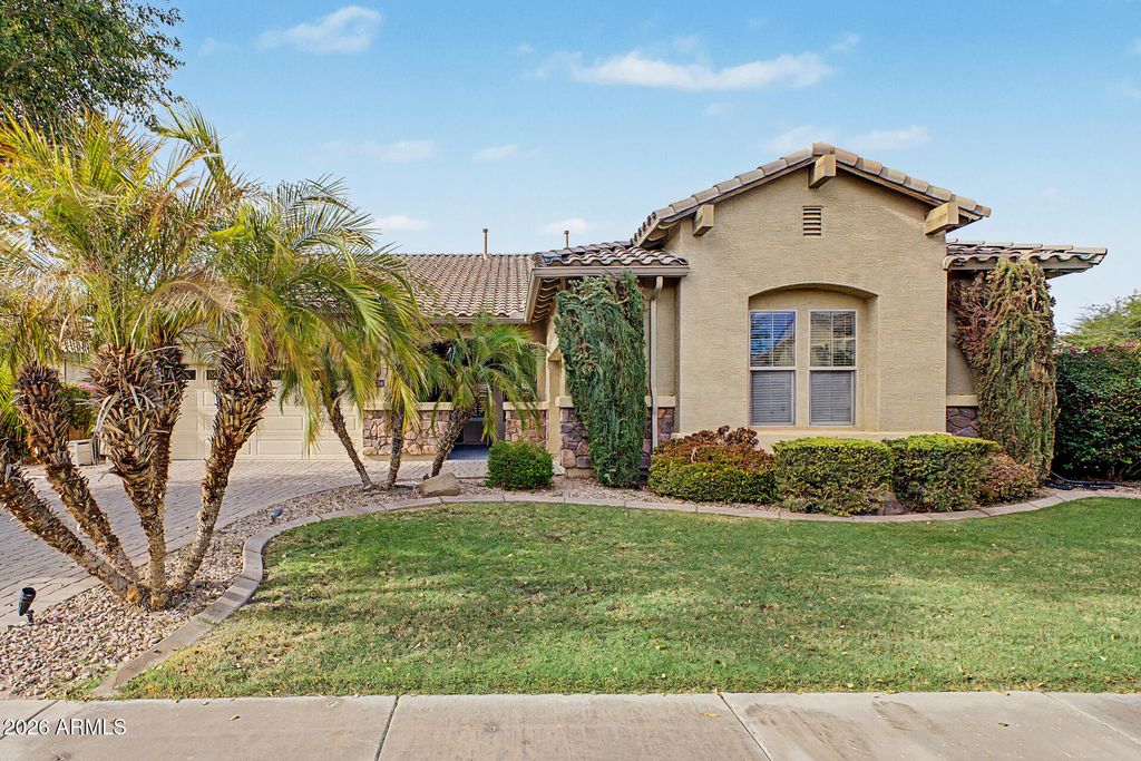 2724 E BRIDGEPORT Parkway, Gilbert, AZ 85295 — exterior