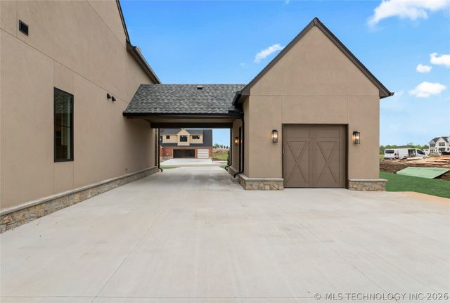 13828 S Date Street, Jenks, OK 74008