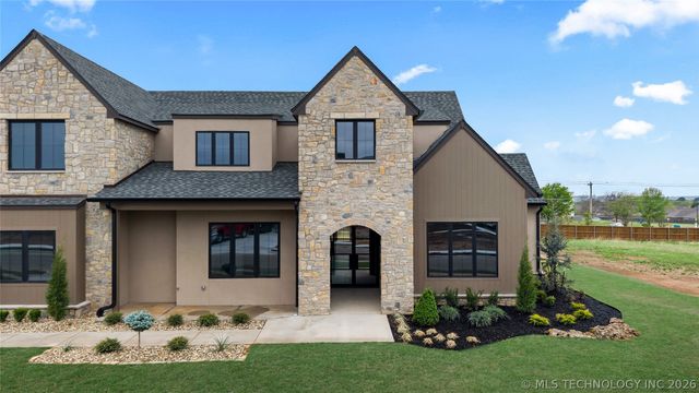 13828 S Date Street, Jenks, OK 74008