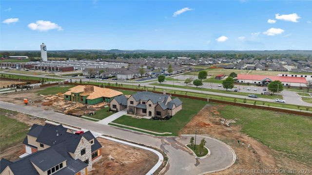 13828 S Date Street, Jenks, OK 74008