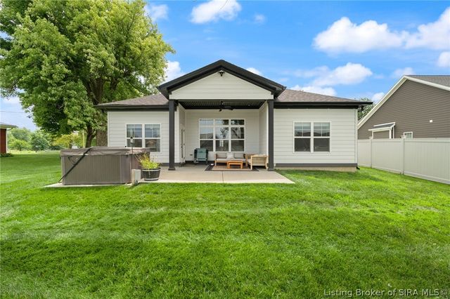 3917 Charlestown Pike, Jeffersonville, IN 47130