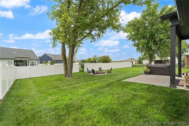 3917 Charlestown Pike, Jeffersonville, IN 47130