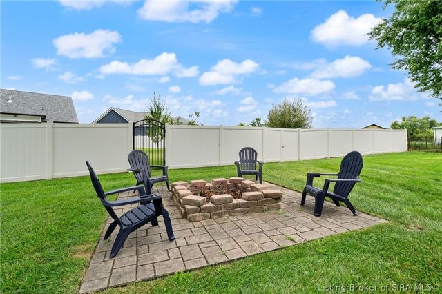 3917 Charlestown Pike, Jeffersonville, IN 47130