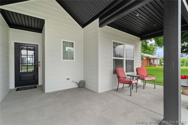3917 Charlestown Pike, Jeffersonville, IN 47130