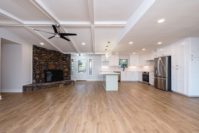 3025 Razorback Road, Benton, AR 72015