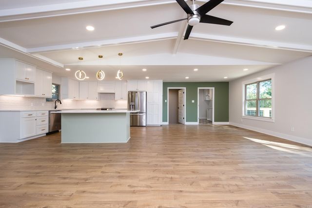 3025 Razorback Road, Benton, AR 72015