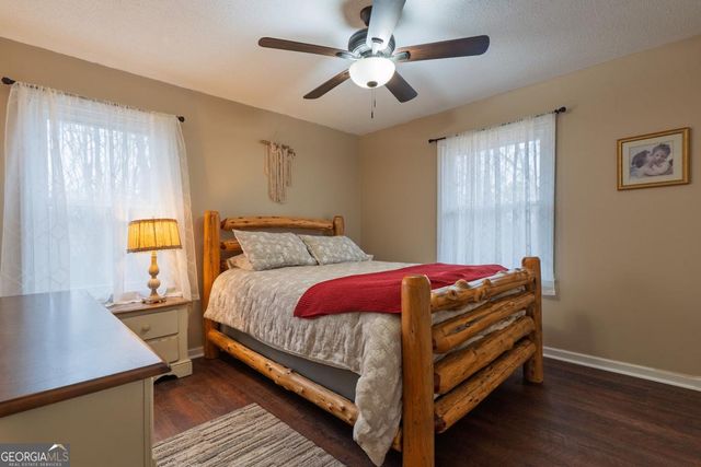 240 SE Sunrise Circle SE, Calhoun, GA 30701