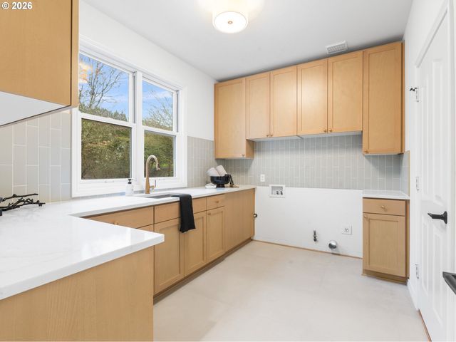 17558 Sw KEMMER VIEW Ct, Beaverton, OR 97007