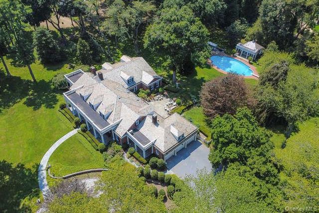 550 Chicken Valley Road, Locust Valley, NY 11560