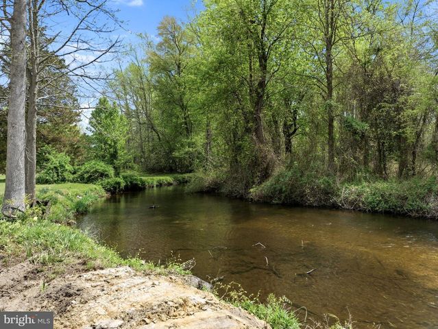 1133 ALMOND RD, Pittsgrove, NJ 08318