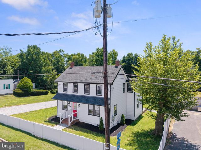 1133 ALMOND RD, Pittsgrove, NJ 08318