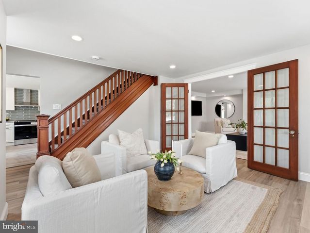 1133 ALMOND RD, Pittsgrove, NJ 08318