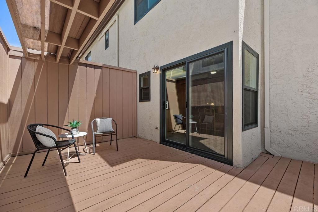 Image 15 of property listing at 2714 Ariane Drive 17, San Diego, CA 92117
