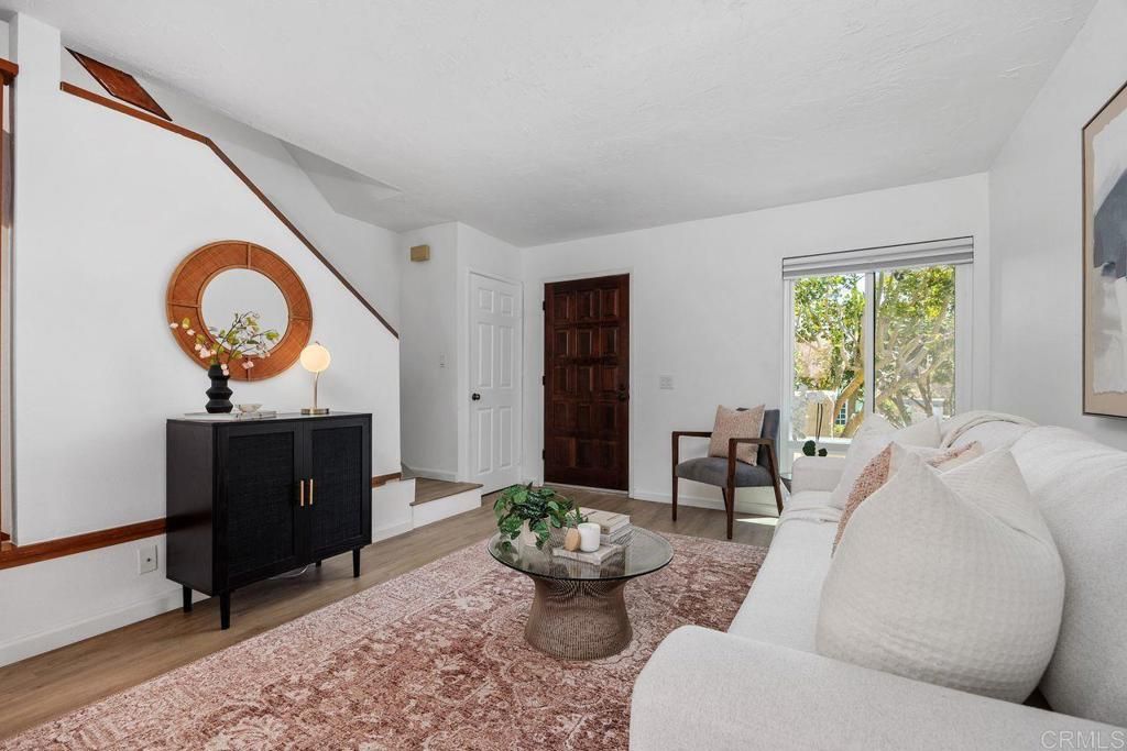 Image 4 of property listing at 2714 Ariane Drive 17, San Diego, CA 92117
