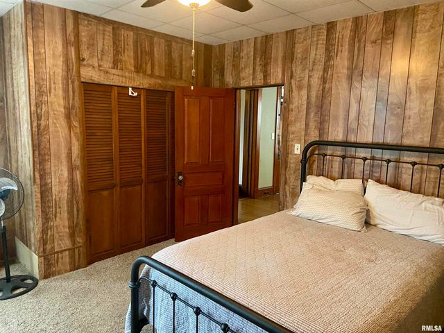 614 S 22ND Street, Quincy, IL 62301