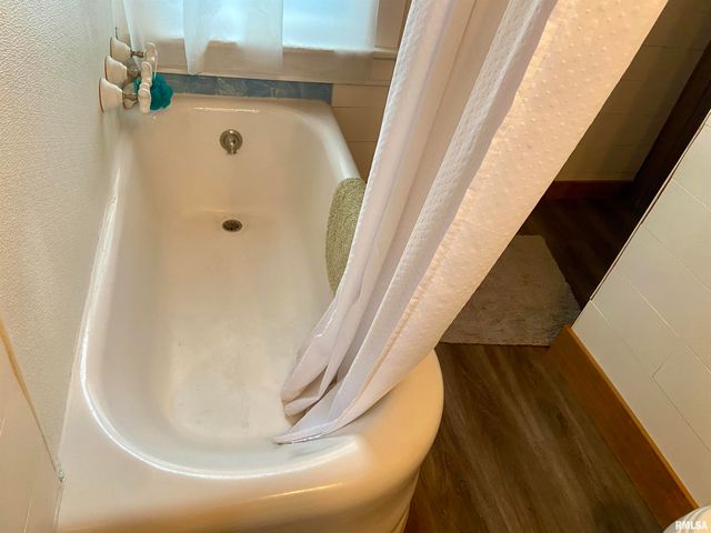 614 S 22ND Street, Quincy, IL 62301