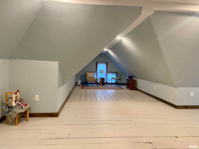 614 S 22ND Street, Quincy, IL 62301