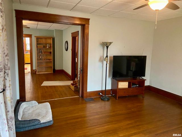 614 S 22ND Street, Quincy, IL 62301