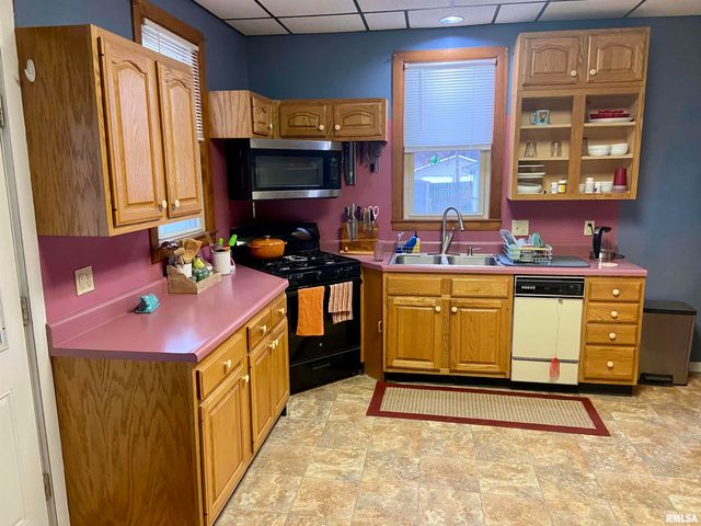 614 S 22ND Street, Quincy, IL 62301