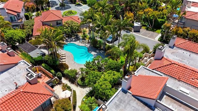 19239 Meadowood Cir, Huntington Beach, CA 92648